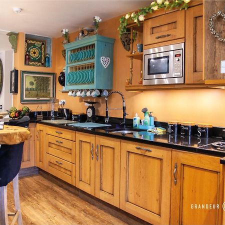 The Garden View Suite By Grandeur Property Bournemouth Bagian luar foto